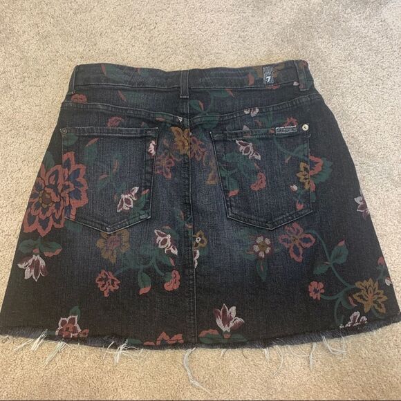 7 For All Mankind Skirt Size 27 Denim Mini A Line Floral Art Raw Hem Black - Picture 6 of 14